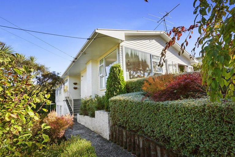 Photo of property in 16 Mascot Street, Tawa, Wellington, 5028
