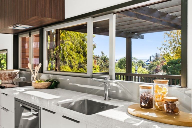 Photo of property in 25 Muritai Crescent, Havelock North, 4130