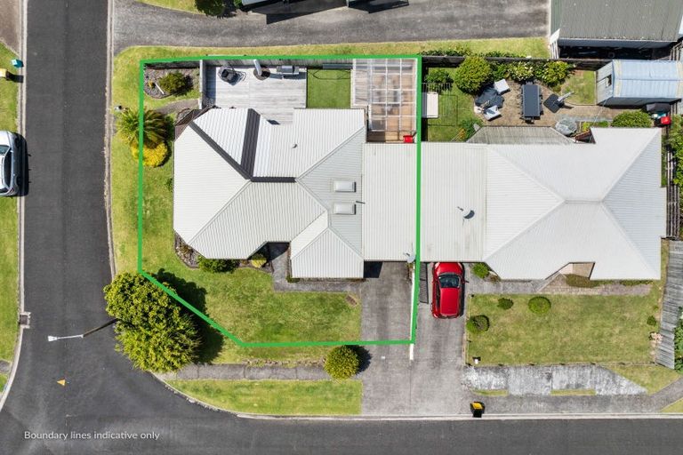 Photo of property in 105 Everitt Crescent, Whangamata, 3620