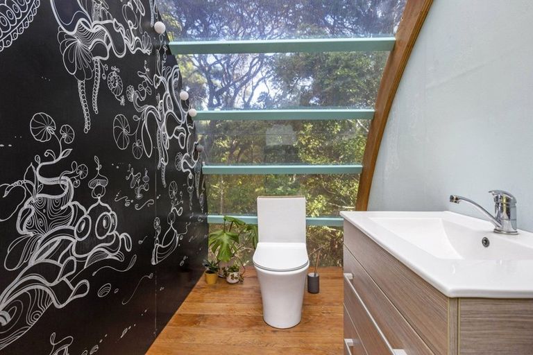 Photo of property in 112 Whaanga Road, Raglan, 3297