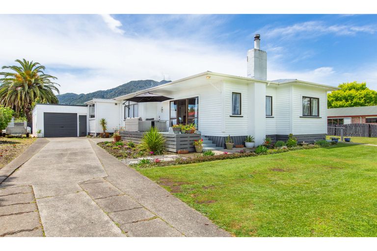 Photo of property in 86 Stanley Avenue, Te Aroha, 3320