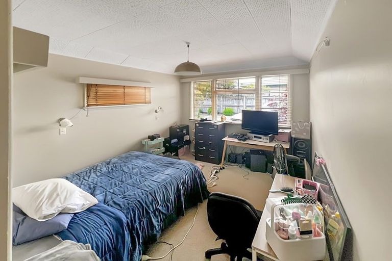 Photo of property in 24 Jensen Street, Hokowhitu, Palmerston North, 4410