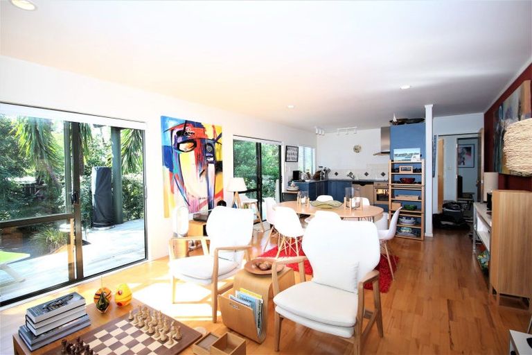 Photo of property in 107 Kowhai Avenue, Matarangi, Whitianga, 3592