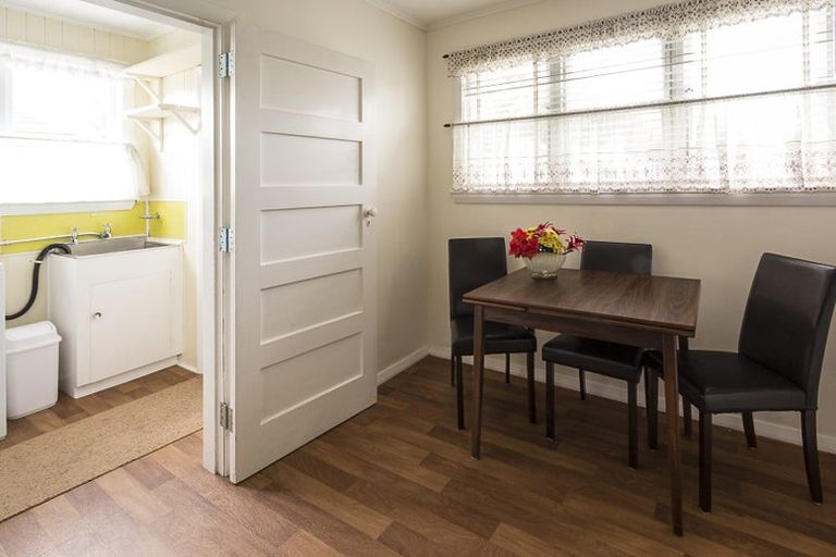 Photo of property in 5 Christian Street, Bryndwr, Christchurch, 8053