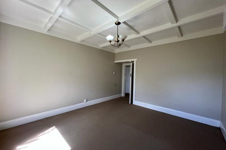 Photo of property in 19 Tirimoana Road, Te Atatu South, Auckland, 0602