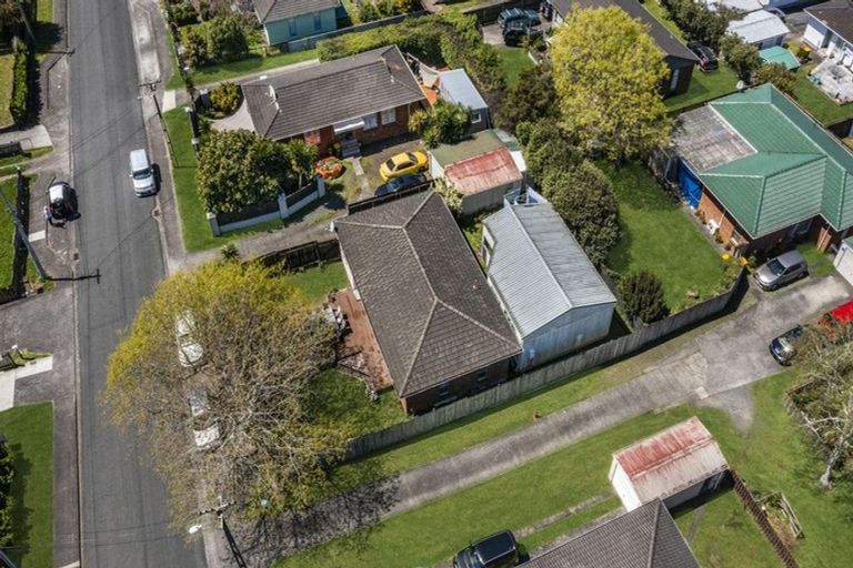 Photo of property in 81 Arimu Road, Papakura, 2110