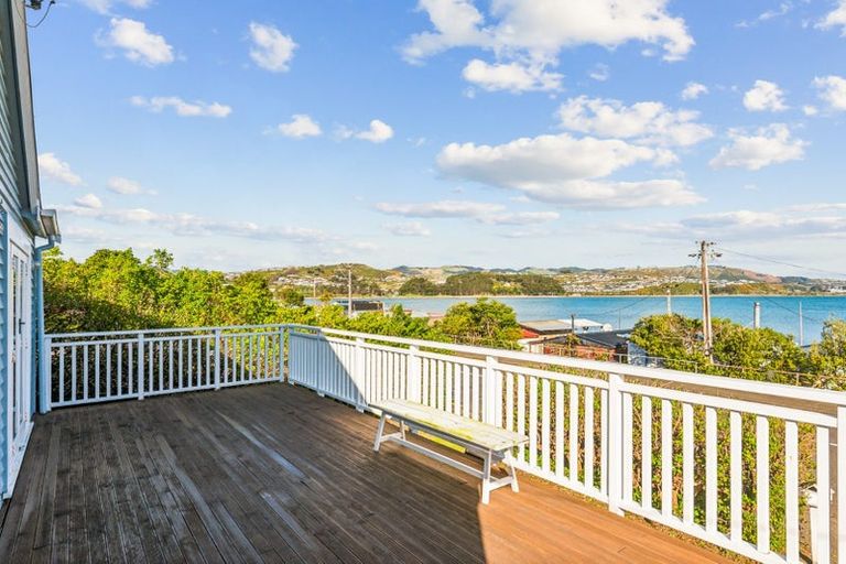 Photo of property in 7 Onepoto Road, Titahi Bay, Porirua, 5022