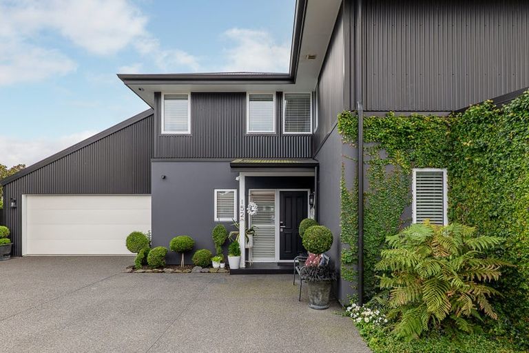 Photo of property in 152 Wairakei Road, Bryndwr, Christchurch, 8053