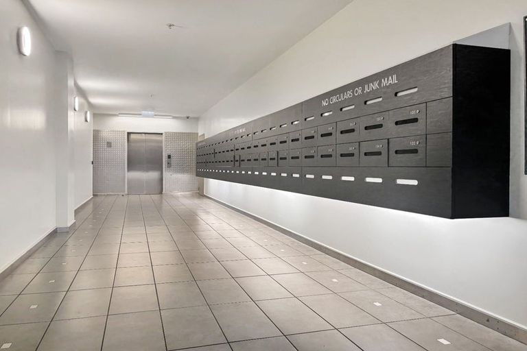 Photo of property in City Lodge, 202/115 Vivian Street, Te Aro, Wellington, 6011