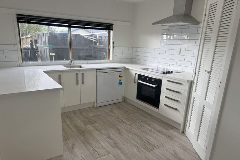 Photo of property in 2/9c Jellicoe Road, Manurewa, Auckland, 2102