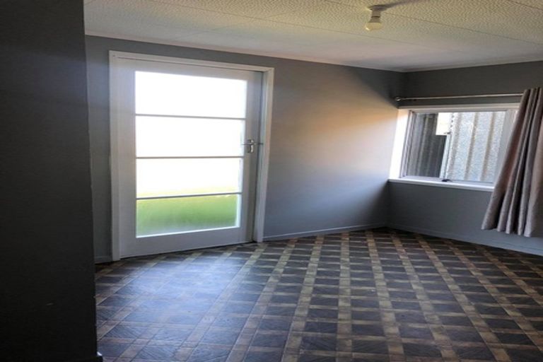 Photo of property in 2/140 Metcalfe Road, Ranui, Auckland, 0612