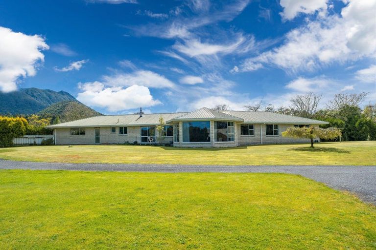 Photo of property in 52 Caroline Drive, Maunganamu, Taupo, 3379
