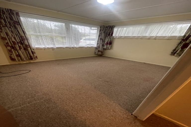 Photo of property in 42b Black Rock Road, Newlands, Wellington, 6037