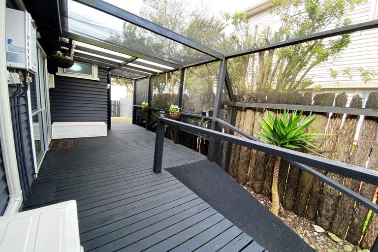 Photo of property in 74 Tauhuri Street, Manaia, 4612