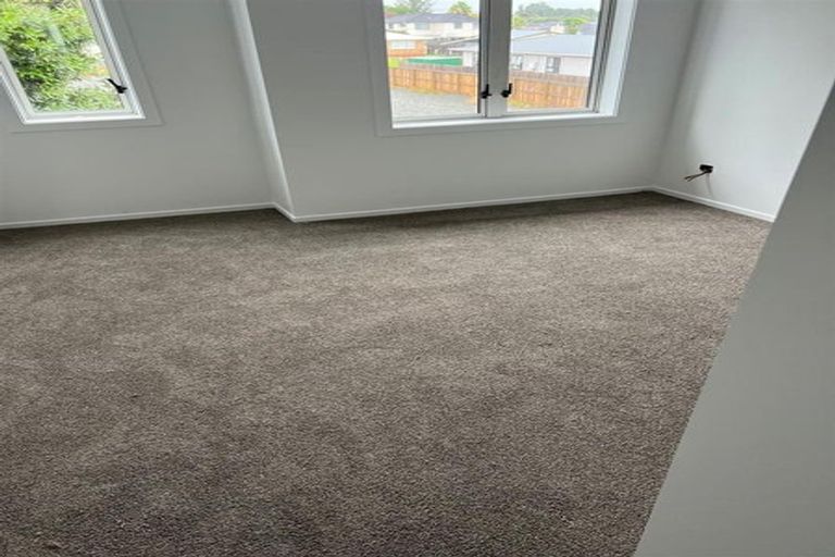 Photo of property in 25 Stitchbird Crescent, Papakura, 2110