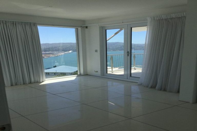 Photo of property in 11 Robieson Street, Roseneath, Wellington, 6011