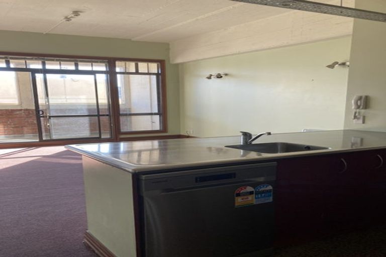 Photo of property in Pirie Street Townhouses, 28/35 Pirie Street, Mount Victoria, Wellington, 6011