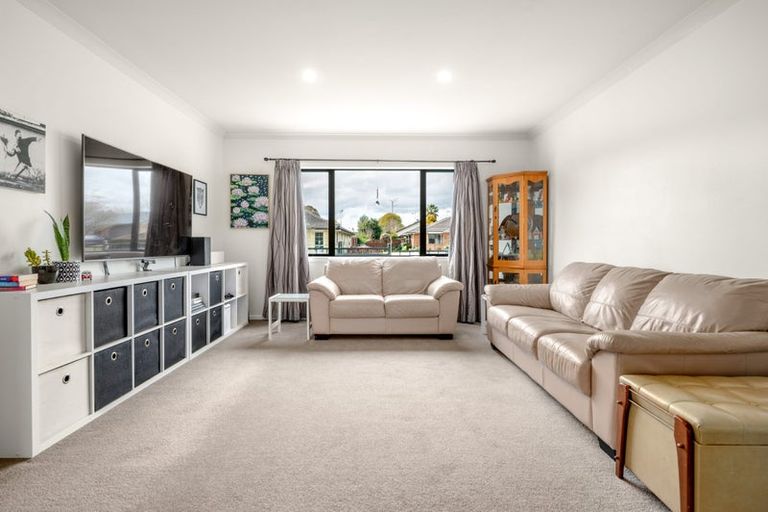 Photo of property in 1 Whitford Place, Rototuna North, Hamilton, 3210