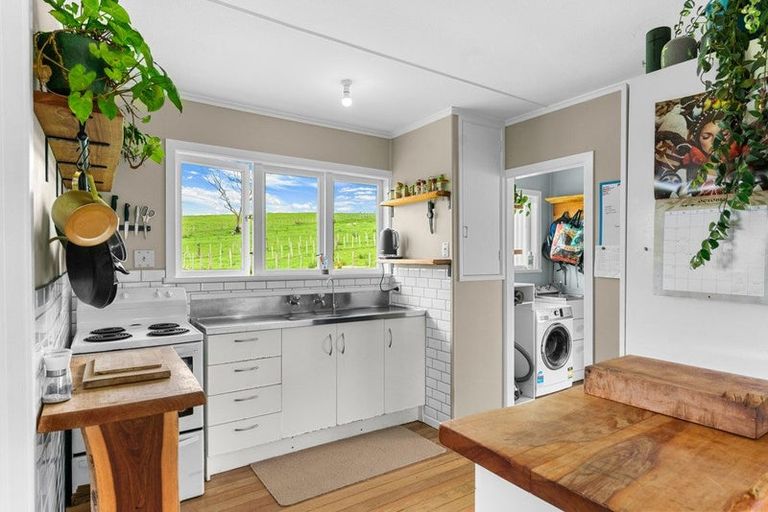 Photo of property in 15 Massey Road, Waipu, 0582