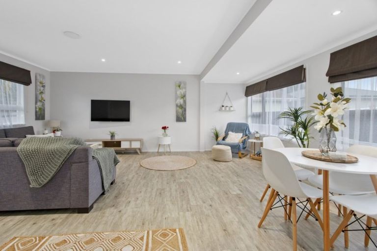 Photo of property in 9 Purata Place, Mangere Bridge, Auckland, 2022