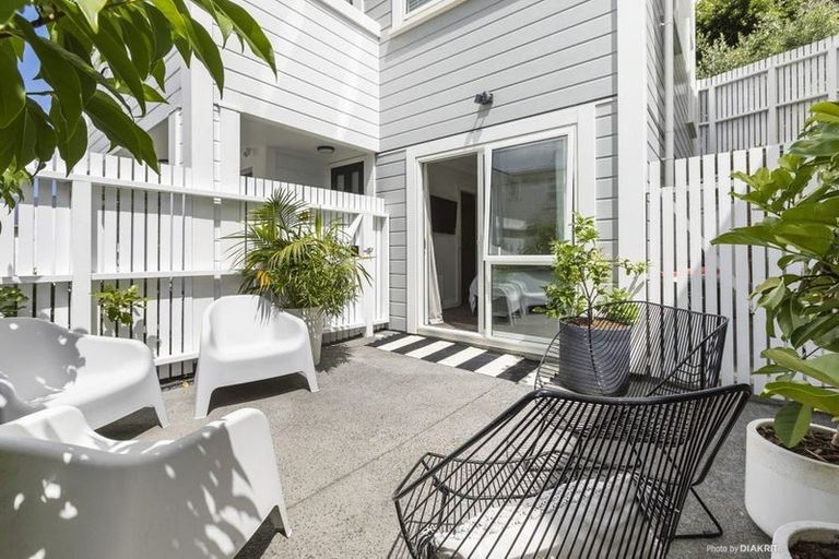 Photo of property in 57 Arcus Way, Hataitai, Wellington, 6021