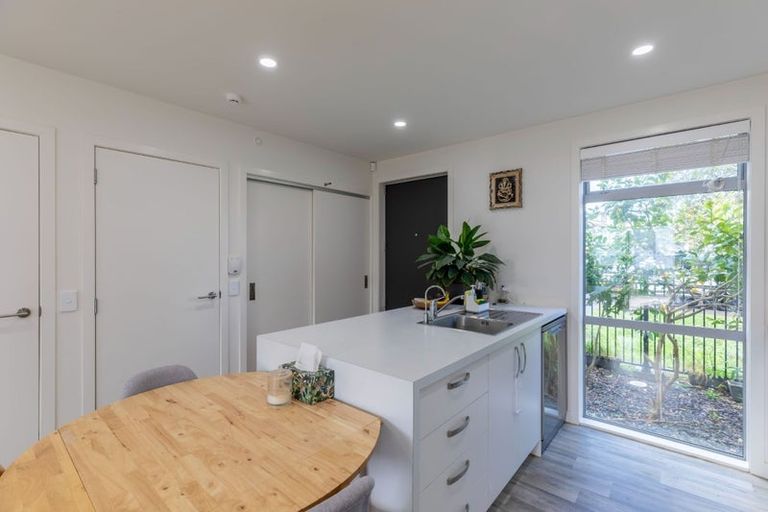 Photo of property in 6 Kanorau Place, Mangere, Auckland, 2022