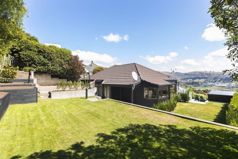 Photo of property in 89 Cannon Hill Crescent, Mount Pleasant, Christchurch, 8081