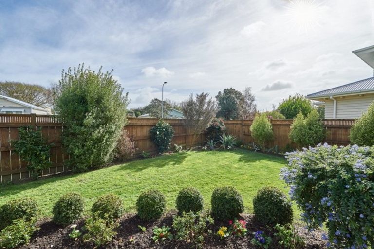 Photo of property in 34 Dahlia Street, Palmerston North, 4410