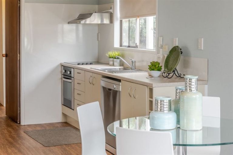 Photo of property in 20 Voelas Road, Lyttelton, 8082