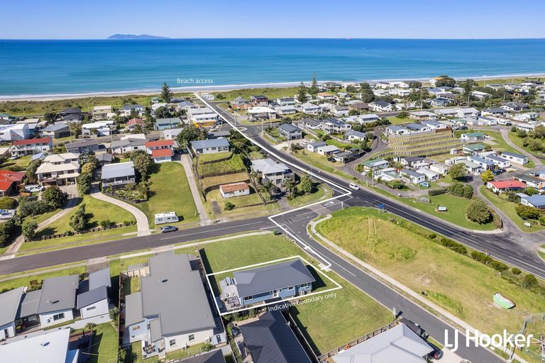 Photo of property in 4 Sandy Place, Waihi Beach, 3611