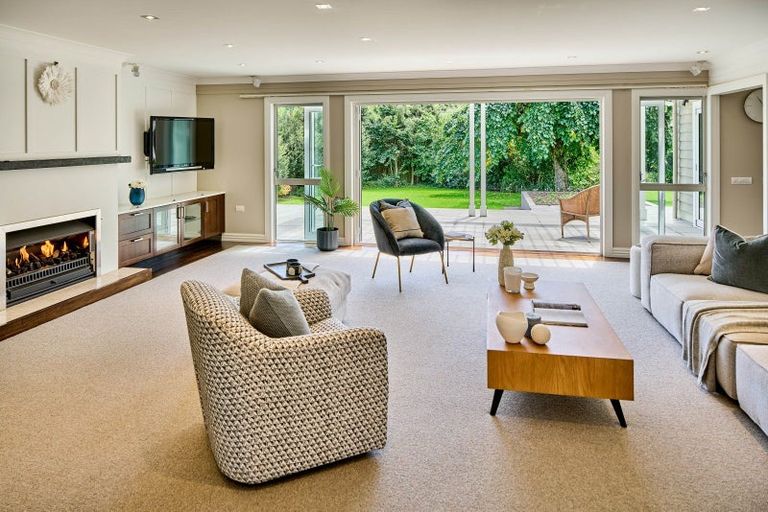 Photo of property in 5 Cheviot Road, Lowry Bay, Lower Hutt, 5013