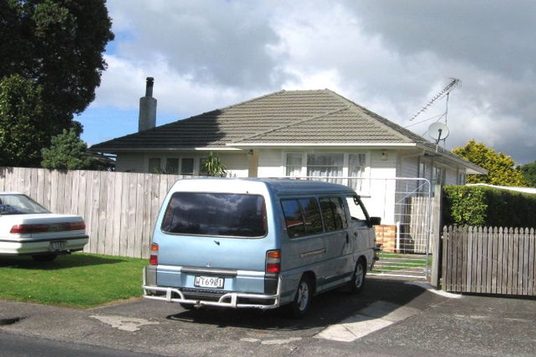 Photo of property in 61 Waipani Road, Te Atatu Peninsula, Auckland, 0610