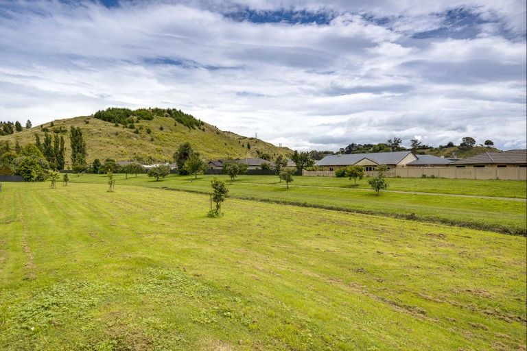 Photo of property in 21 West Place, Greenmeadows, Napier, 4112