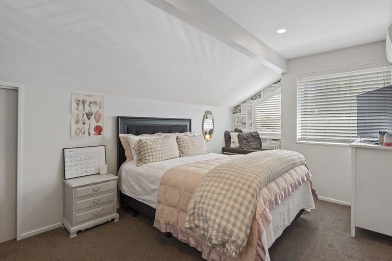 Photo of property in 152 Wairakei Road, Bryndwr, Christchurch, 8053
