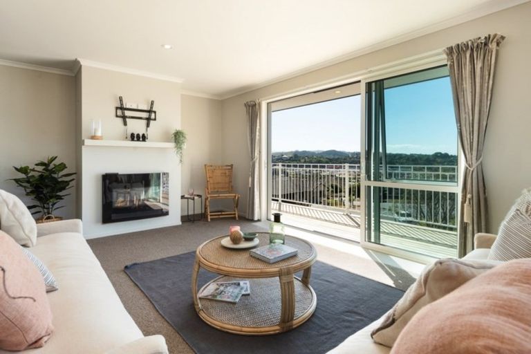 Photo of property in 5 Carex Close, Pyes Pa, Tauranga, 3112