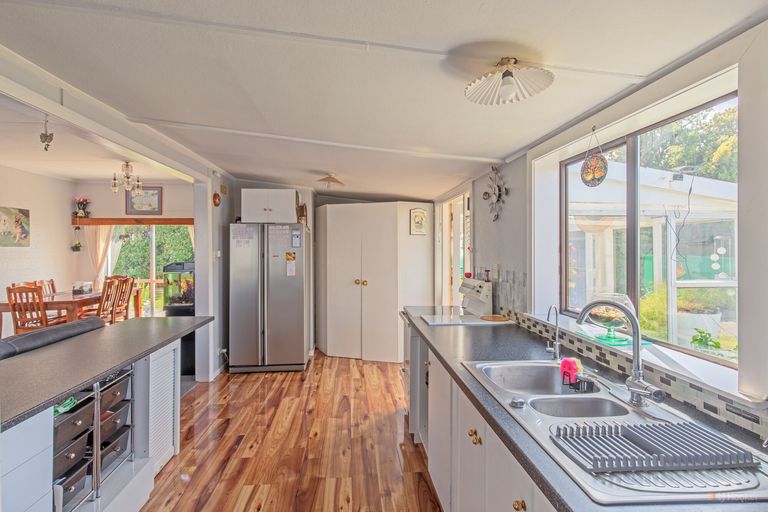 Photo of property in 347 Waimate Highway, Saint Andrews, Timaru, 7971