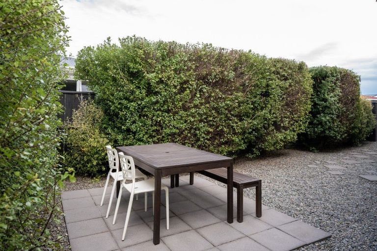 Photo of property in 17 Lipscombe Crescent, Havelock North, 4130