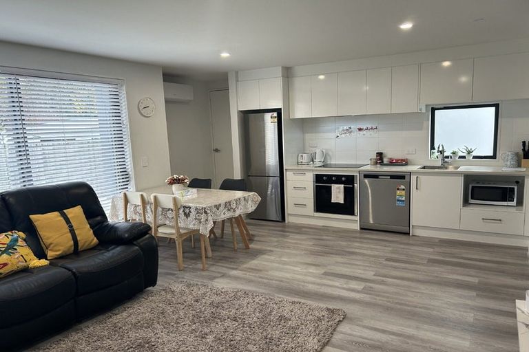 Photo of property in 3/58 Division Street, Riccarton, Christchurch, 8041