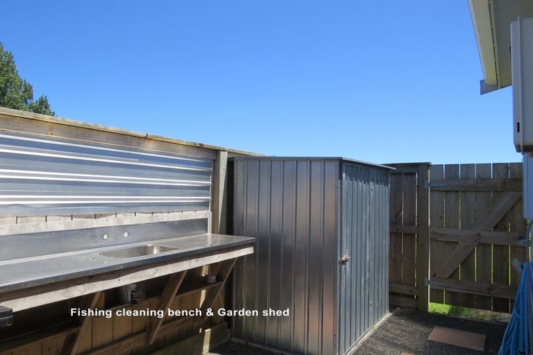 Photo of property in 8 Victoria Street, Coromandel, 3506