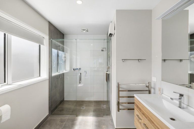 Photo of property in 70 Awataha Crescent, Pyes Pa, Tauranga, 3110