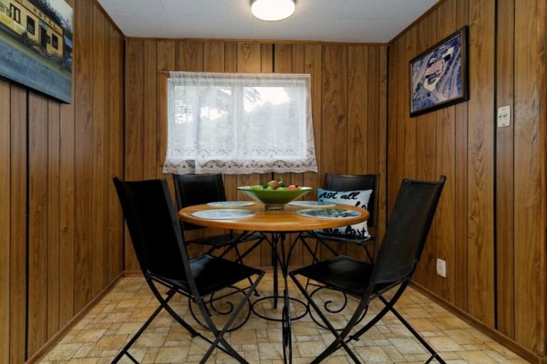 Photo of property in 69 Cornwallis Road, Cornwallis, Auckland, 0604