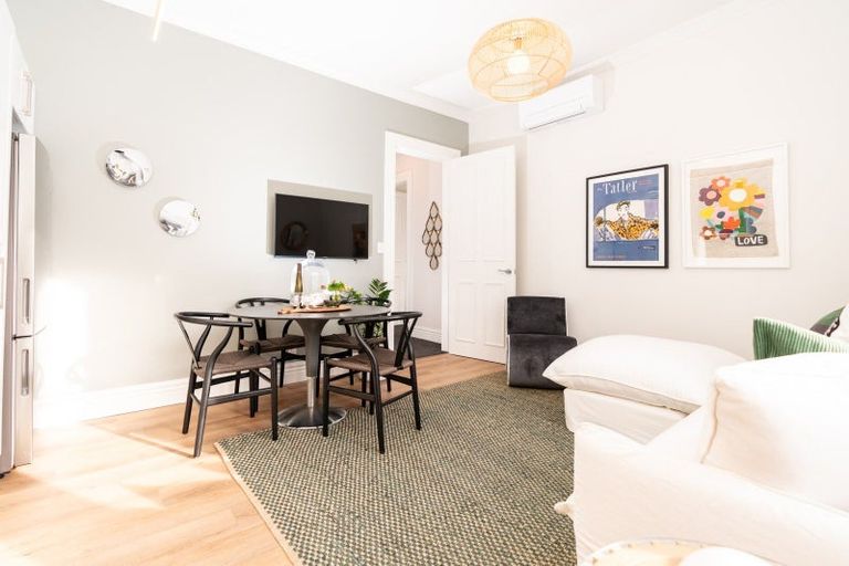 Photo of property in 18 Portland Crescent, Thorndon, Wellington, 6011