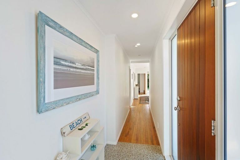 Photo of property in 13 Glen Road, Raumati South, Paraparaumu, 5032