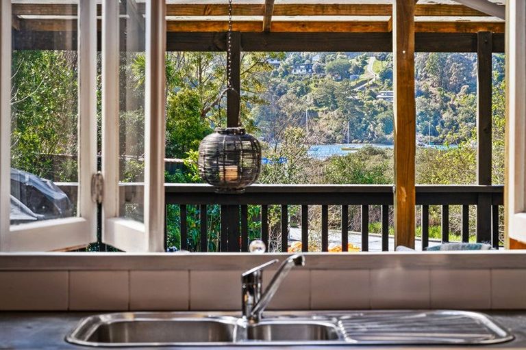 Photo of property in 35 Duck Creek Road, Stillwater, Silverdale, 0993