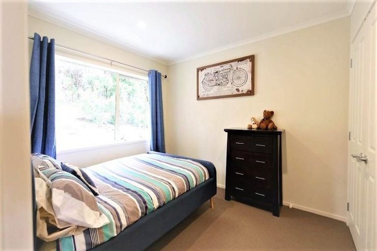 Photo of property in 35 Bayview Park Lane, Orewa, 0931
