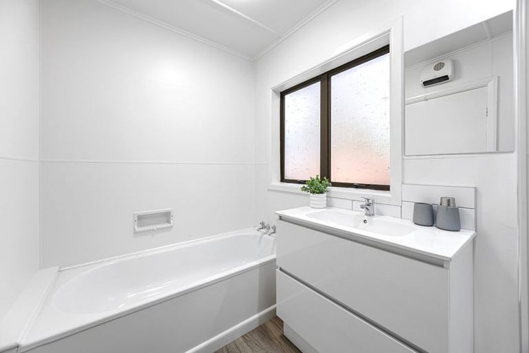 Photo of property in 33 Bridge Street, New Brighton, Christchurch, 8062