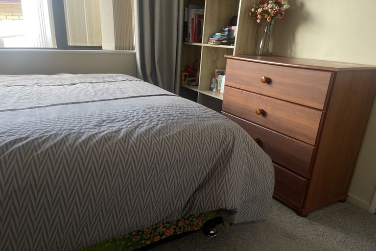 Photo of property in 12 Exotic Place, Massey, Auckland, 0614