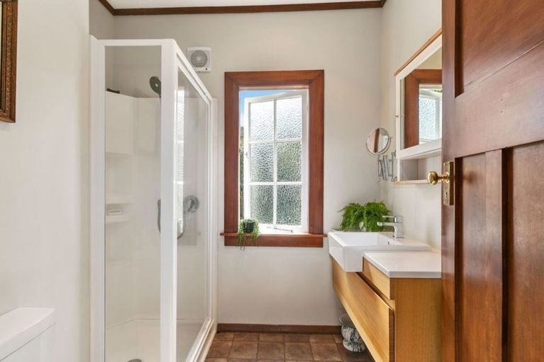 Photo of property in 8a Puriri Street, Eastbourne, Lower Hutt, 5013