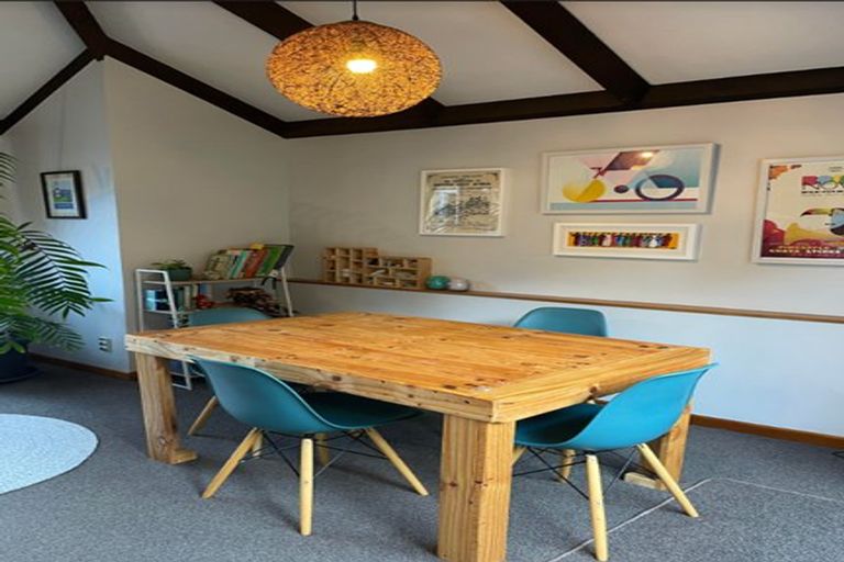 Photo of property in 196 Dowse Drive, Maungaraki, Lower Hutt, 5010