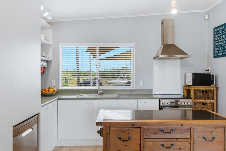 Photo of property in 35 Oruatua Avenue, Tauranga Taupo, Turangi, 3382